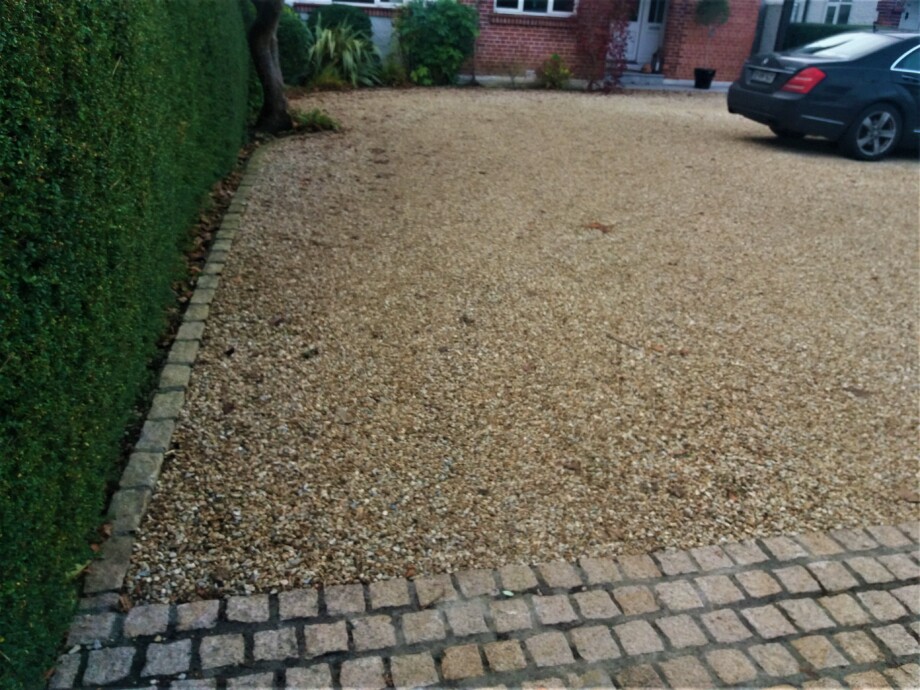 6 main. Driveway